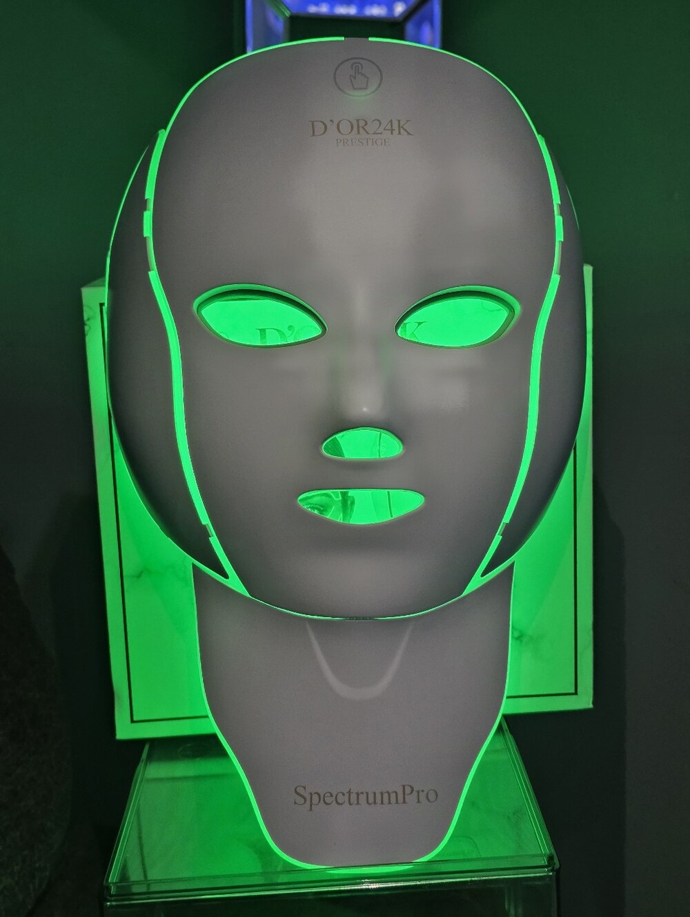 🔥NEW D’OR24K Prestige SpectrumPro Face & Neck LED Mask Treatment BNIB🔥 - Picture 9 of 14